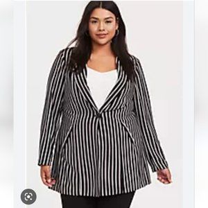 TORRID | STUDIO CREPE LONGLINE BLAZER striped black sz 3X